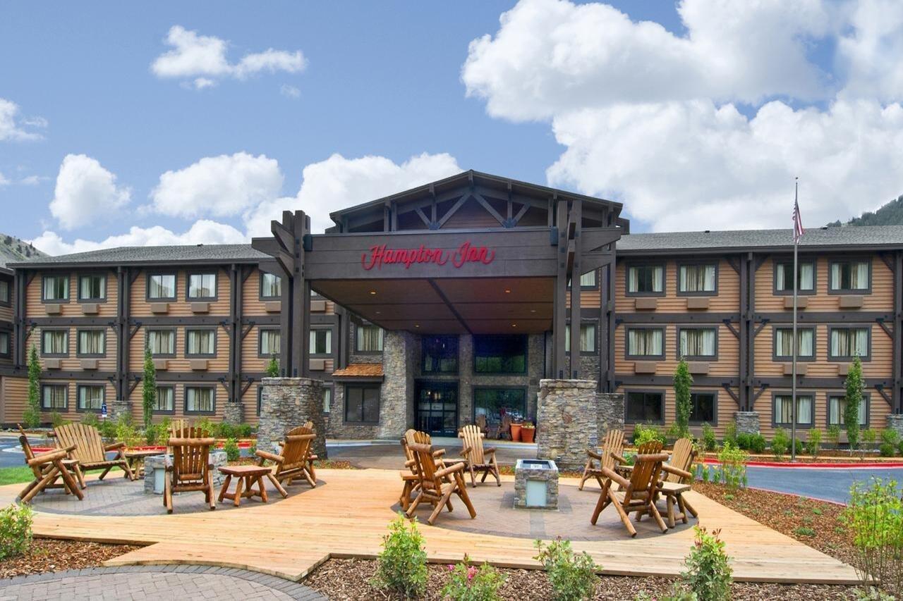 Hampton Inn Jackson-College Avenue Exteriör bild