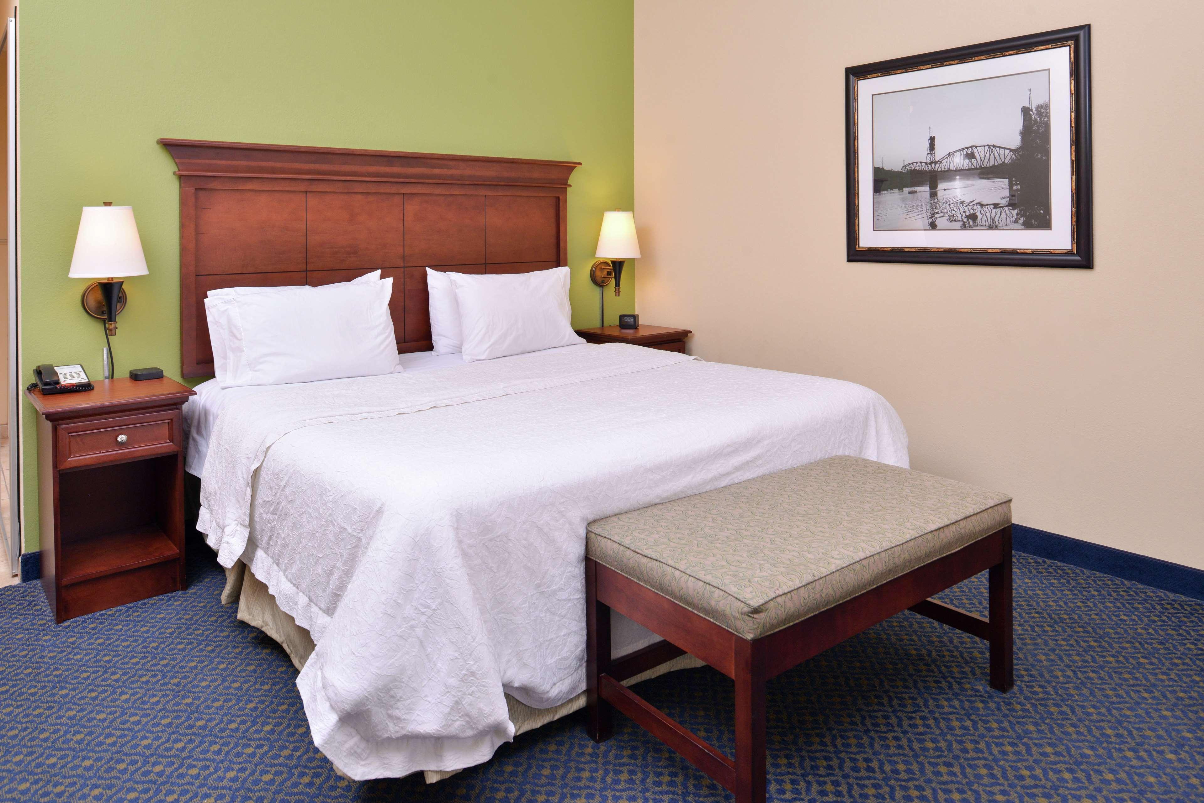 Hampton Inn Jackson-College Avenue Exteriör bild