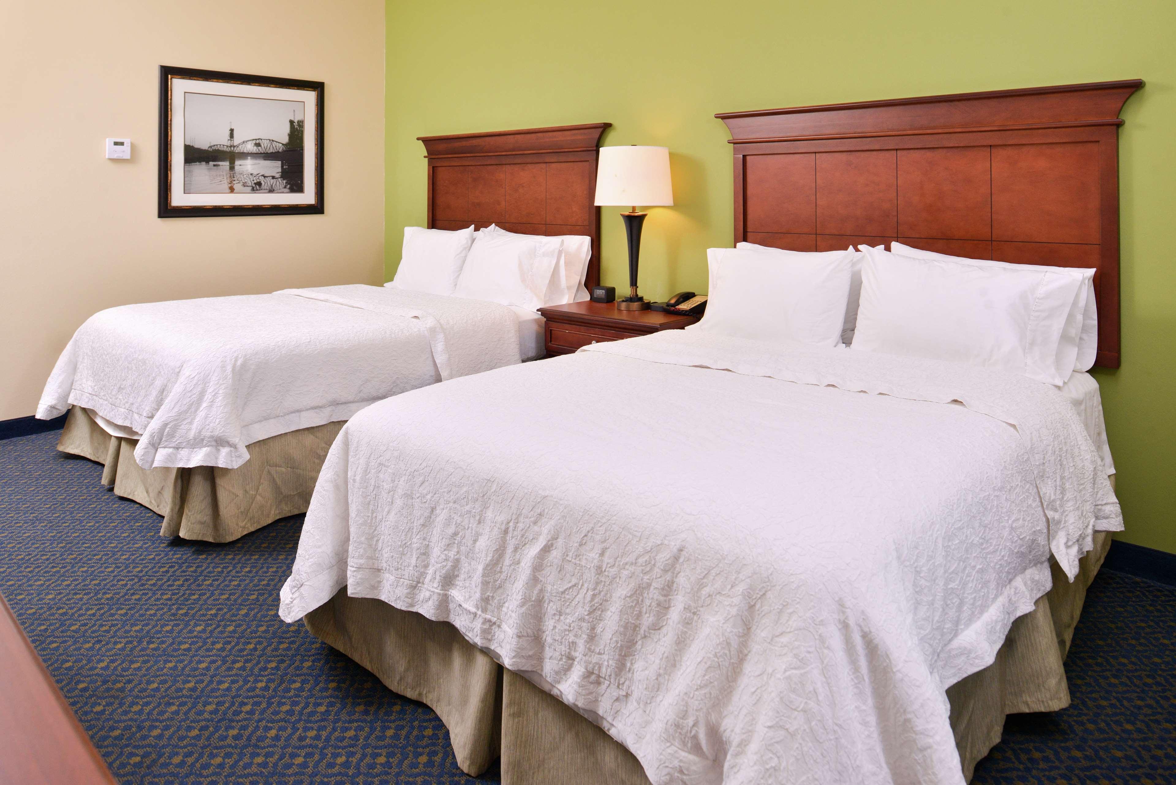 Hampton Inn Jackson-College Avenue Exteriör bild