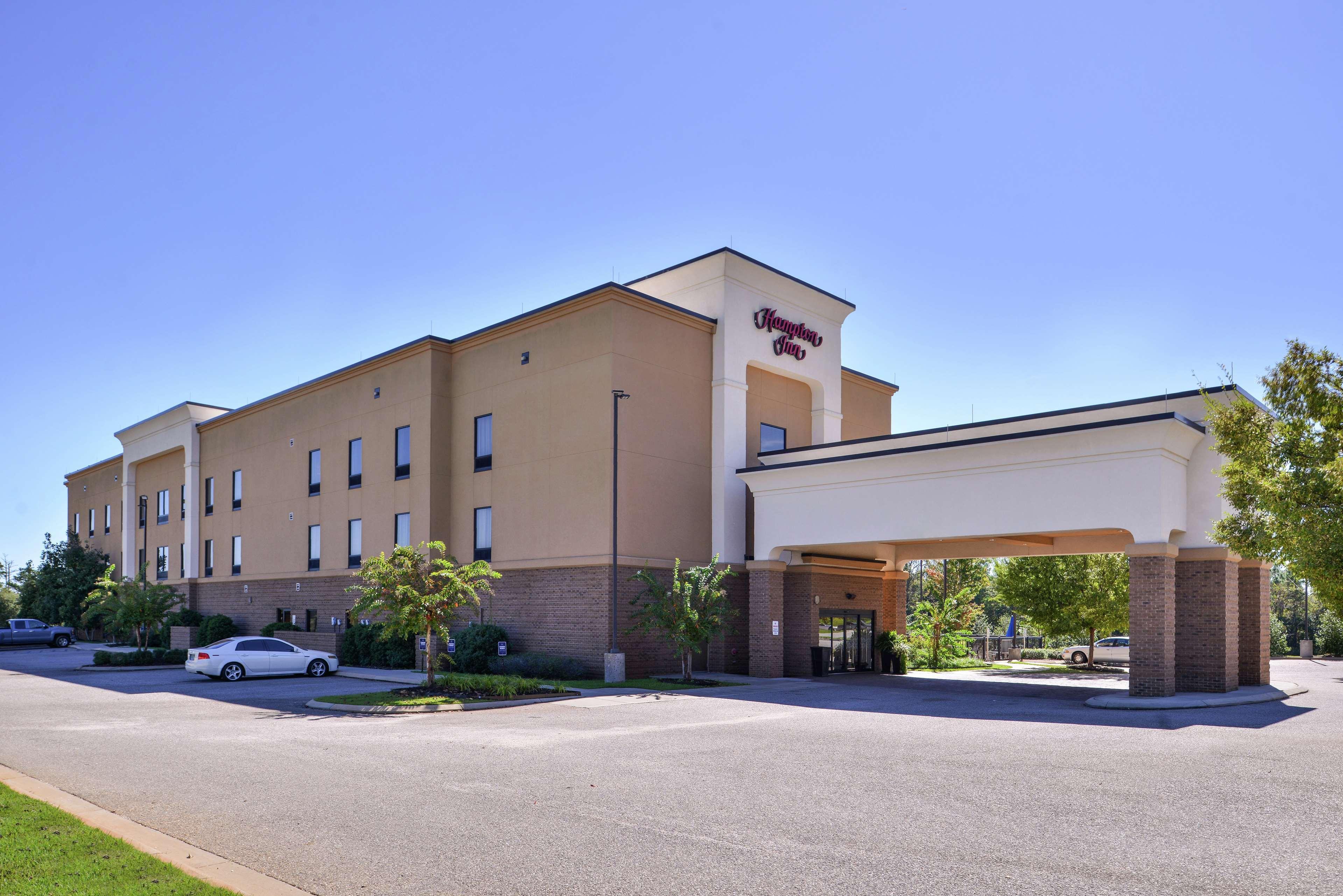 Hampton Inn Jackson-College Avenue Exteriör bild