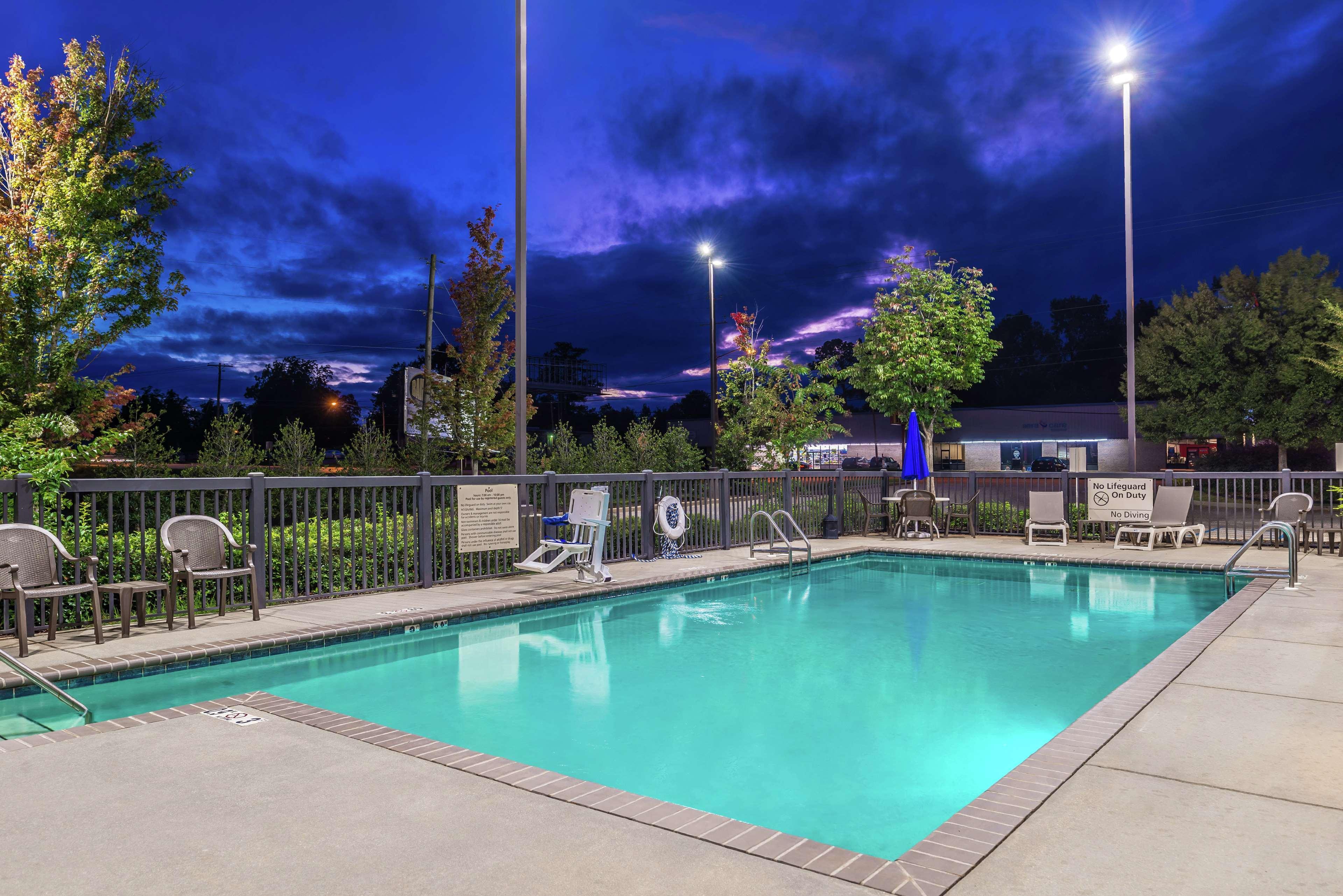 Hampton Inn Jackson-College Avenue Exteriör bild