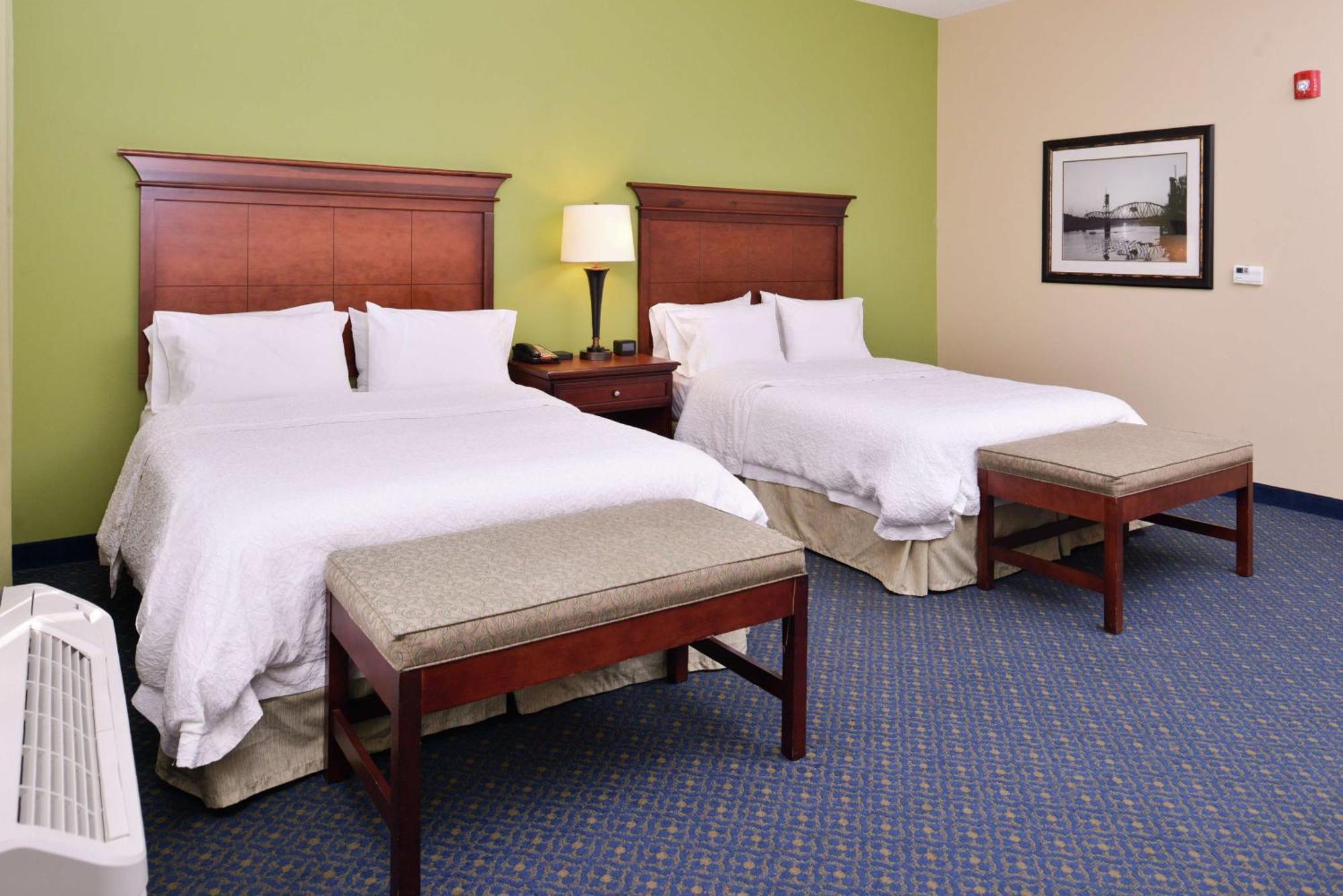 Hampton Inn Jackson-College Avenue Exteriör bild